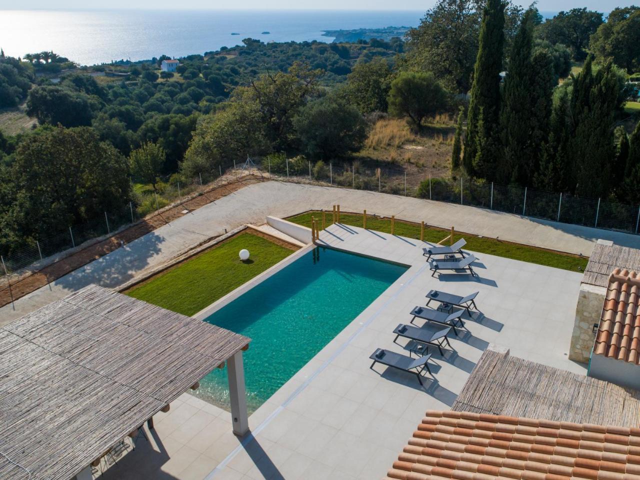 Exclusive Sea View Madelaine