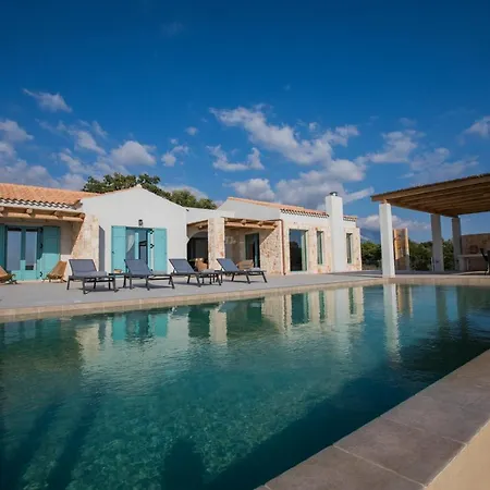 Exclusive Sea View Villa Madelaine Sparta Exterior foto
